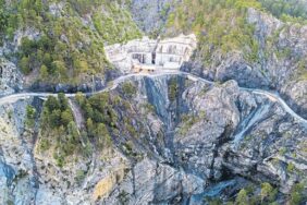 650x344-olum-yolu-mazide-kaldi-1526663634259