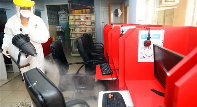 ALANYA BELEDİYESİ İNTERNET KAFELERİ DEZENFEKTE EDİYOR