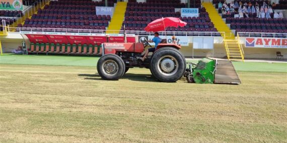 Alanyaspor’un UEFA’ya katılmaya hak kazanmasından sonra Oba stadyumunda çalışmalar hızlandı