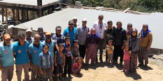 Fatma teyzenin yanan evi yeniden yapılıyor