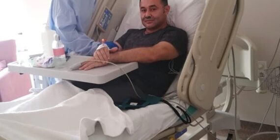 Başkan Yücel’e hastanede eşinden ziyaret
