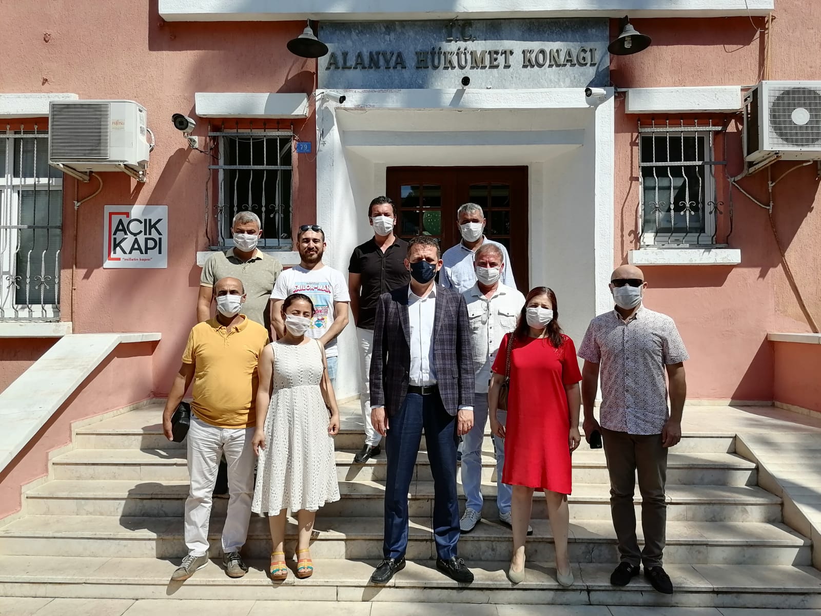 Maskesiz ziyaretçi kabul etmiyorum’