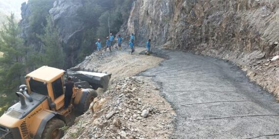 Görme engelli Azamet Koç’un yol sorununu Alanya Belediyesi çözdü
