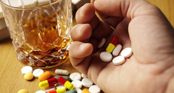 Alkol ile ilacı karıştırınca az daha canından oluyordu!