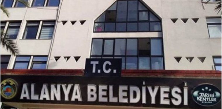 Alanya Belediyesi’ne giriş çıkış yok