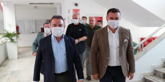 Başkan Böcek Alanya’da