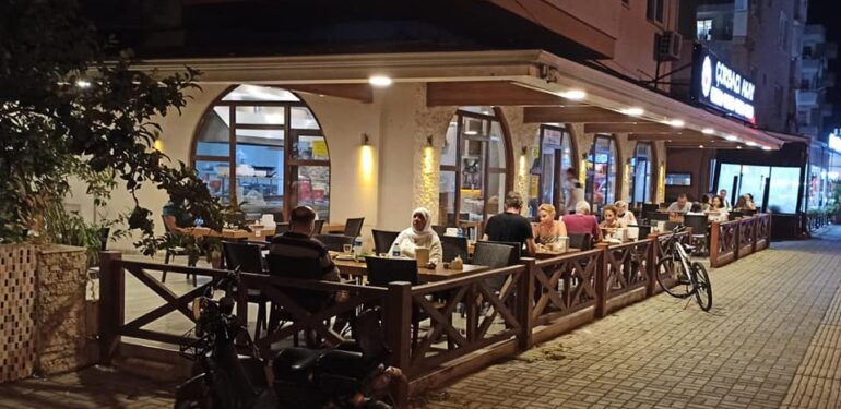 “Lezzetin ve Doyumun Adresi”  ÇORBACI AKAY