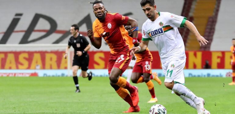 Alanyaspor liderliği bırakmadı