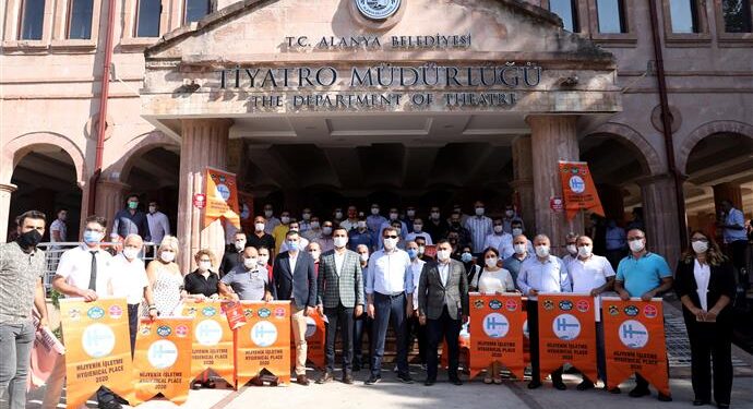 17. TURUNCU BAYRAK HİJYENİK İŞLETME ÖDÜL TÖRENİ GERÇEKLEŞTİRİLDİ