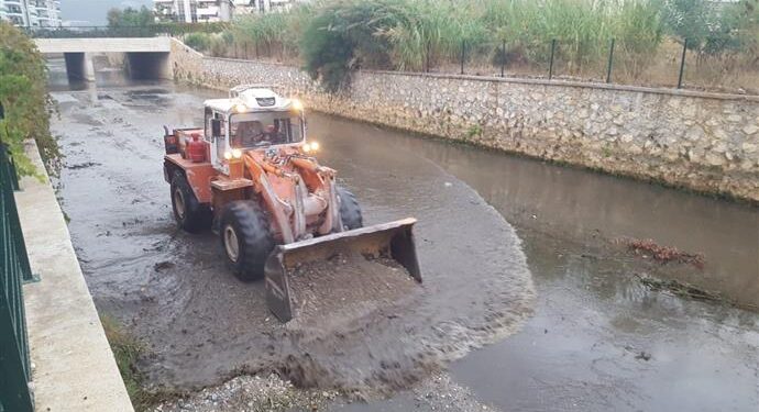 MERKEZ VE KIRSAL MAHALLELERDE KIŞ HAZIRLIKLARI SÜRÜYOR