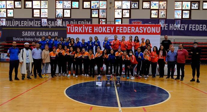 KADINLAR SALON HOKEYİ BİRİNCİ LİG ŞAMPİYONU TÜRKOĞLU BELEDİYE MARAŞ