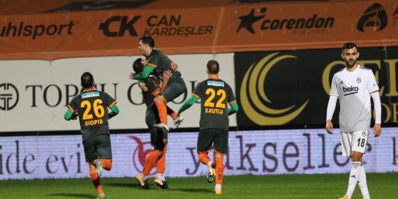 Alanyaspor kartal’ı avladı