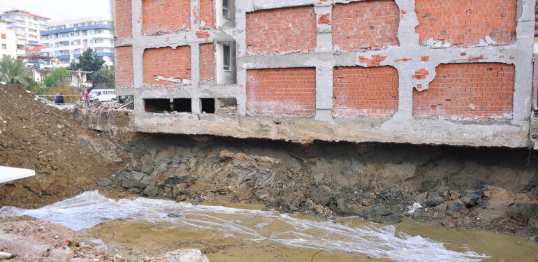 Tehlike geliyorum diyor!