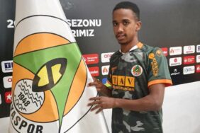 E08DFF13-2E73-40C8-BBE9-4E93A9A2A2DA