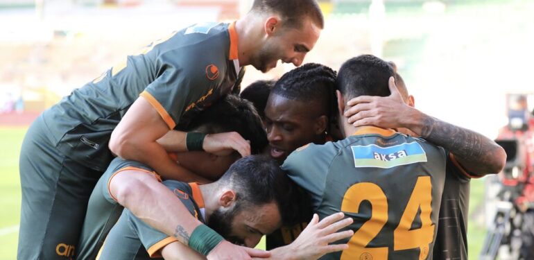 Atan günah çıkarttı..