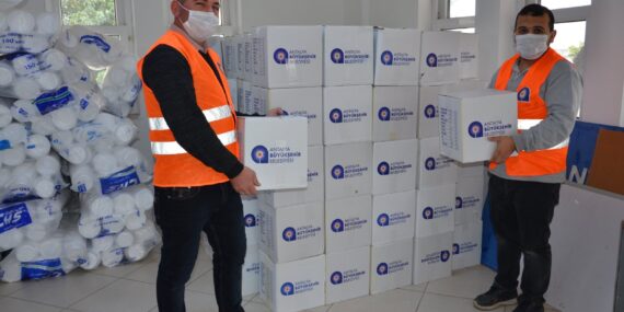Büyükşehir ihtiyaç sahiplerinin yanında