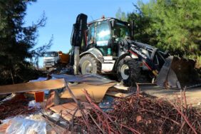 ALANYA BELEDİYESİ ORMANDA MOLOZ TEMİZLEDİ