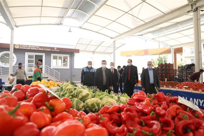 AVSALLAR KAPALI PAZAR YERİ HİZMETE AÇILDI BAŞKAN YÜCEL PAZAR ESNAFIYLA DUAYA KATILDI