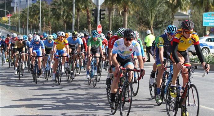 GRAND PRIX VELO ALANYA BİSİKLET YARIŞI YAPILDI