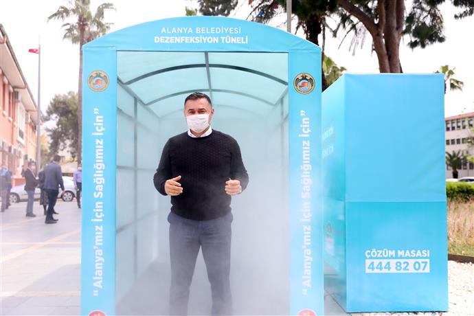 ALANYA BELEDİYESİ COVID-19 İLE MÜCADELE ETTİĞİ 1 YILDA 7 BİN 81 NOKTADA DEZENFEKSİYON HİZMETİ VERDİ