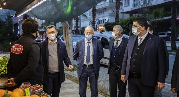 BAŞKAN YÜCEL ALANYA ESNAFININ TALEPLERİNİ DİNLEDİ