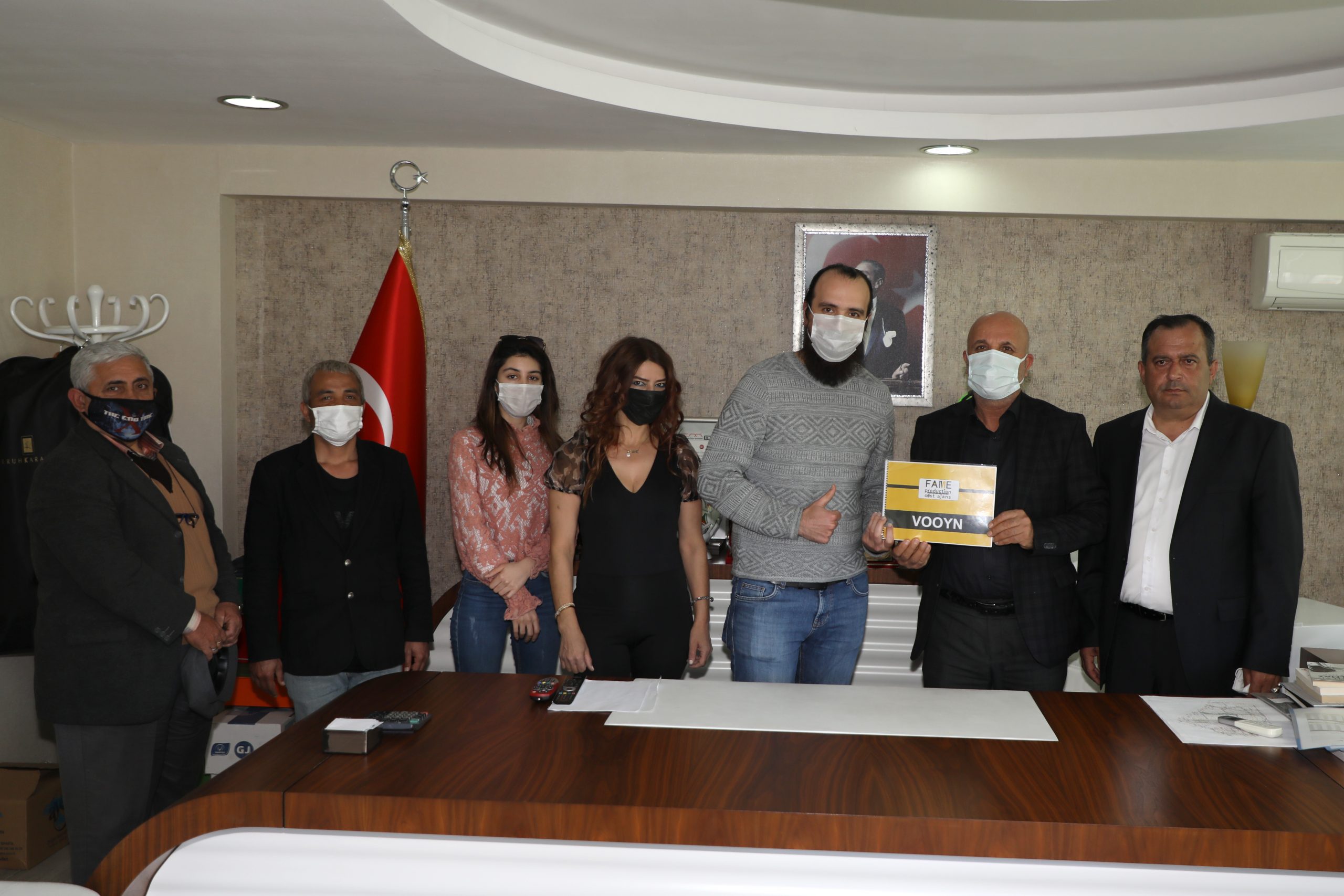 ‘Kerem ile Aslı’ ekibi Çavuşoğlu’nu ziyaret etti