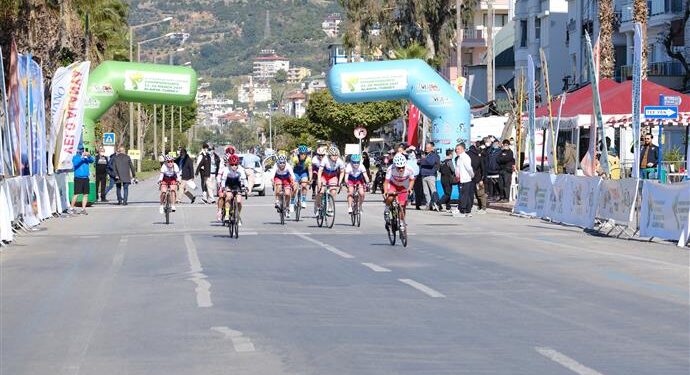 İŞİTME ENGELLİLER AVRUPA YOL BİSİKLETİ ŞAMPİYONASI’NDA  KRITERYUM YARIŞI YAPILDI