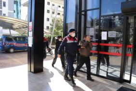 Mahmutlarda_hırsızlık_kameraya_takıldı