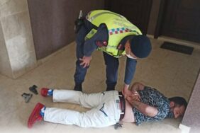 alanya_da_silahli_tehdit_jandarmanin_devriyesi_sirasinda_fark_edildi_h52395_a9f32