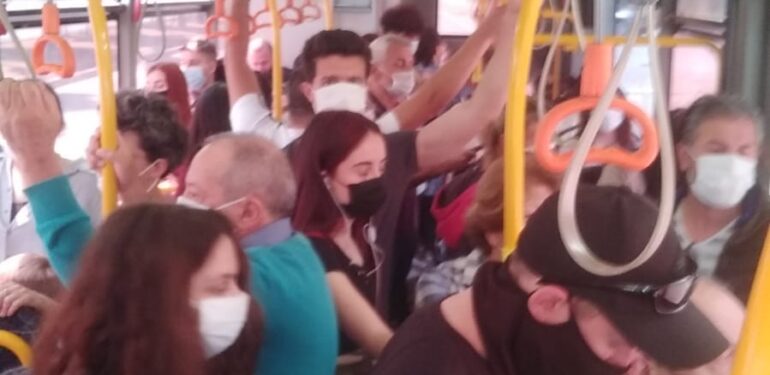 Virüs sardı her yeri!