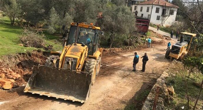 AKDAM MAHALLESİ’NDE DÖRT DÖRTLÜK HİZMET