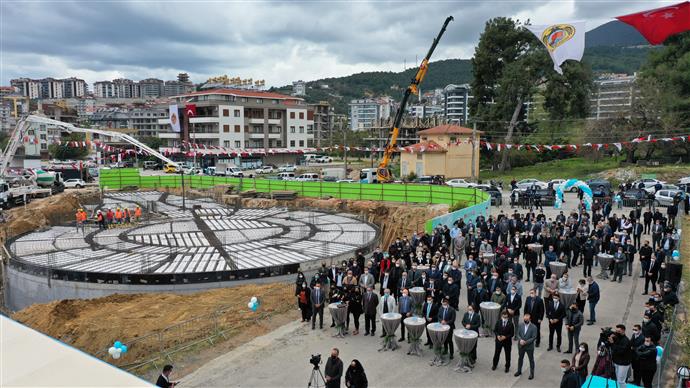 ALANYA BELEDİYESİ GÜNDÜZ BAKIMEVİ VE KREŞ PROJESİNİN TEMELİ ATILDI