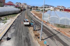 ALANYA BELEDİYESİ PORTAKAL CADDESİ’Nİ YEŞİLLENDİRİYOR