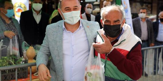 ALANYA BELEDİYESİ SU KABAĞI FİDESİ DAĞITTI