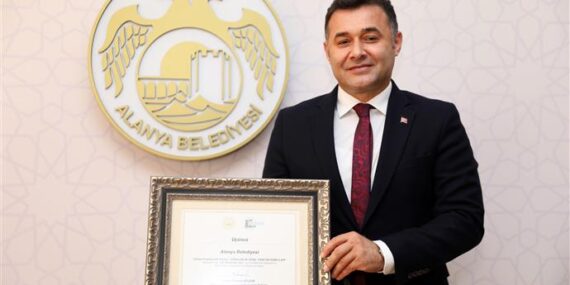ALANYA BELEDİYESİ’NE BÜYÜK ÖDÜL BAŞKAN YÜCEL’İN ERİŞİLEBİLİR YEREL YÖNETİM HİZMETLERİ TAÇLANDIRILDI