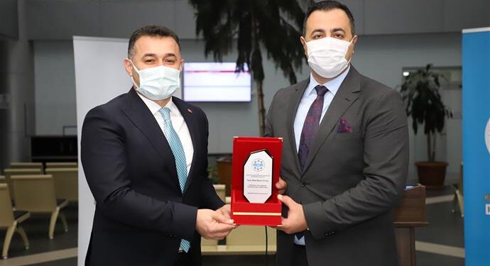 ALKÜ’DEN BAŞKAN YÜCEL’E HİZMET TEŞEKKÜRÜ