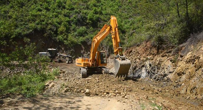 BAŞKAN YÜCEL’İN HİZMETLERİ İLÇE SINIRLARINI AŞTI GAZİPAŞA YENİKÖY’DEN ÇAMLICA’YA YENİ YOL