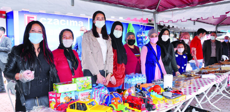 Ahmet bebek  için tek yumruk olduk