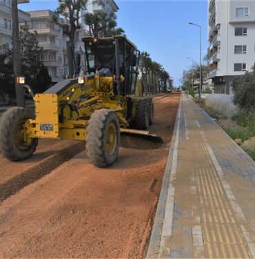 MAHMUTLAR “AHMET YATMAZ CADDESİ” SİL BAŞTAN YENİLENİYOR