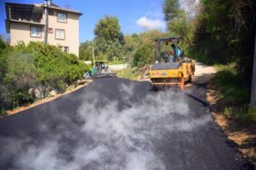 MAHMUTLAR KÜVES CADDESİ’NDE ASFALT ÇALIŞMALARI BAŞLADI