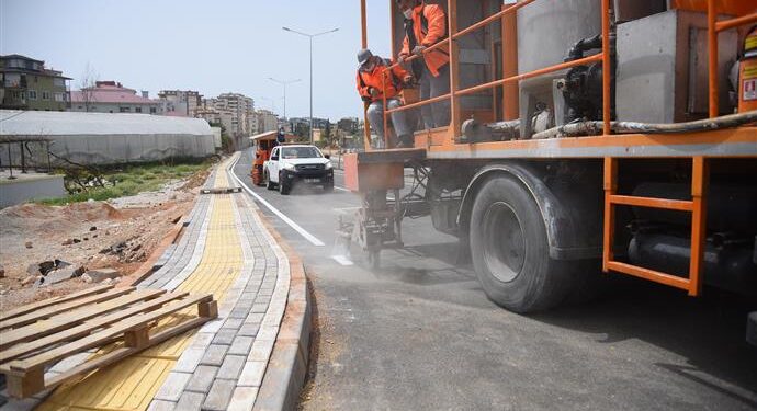 PORTAKAL CADDESİ YOL ÇİZGİLERİ İLE DAHA GÜVENLİ