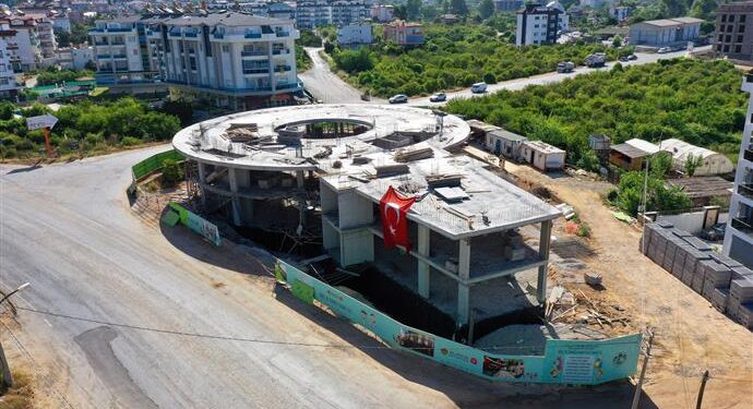 Alanya Belediyesi Kresş ve Gündüz Bakımevi hızla yükseliyor