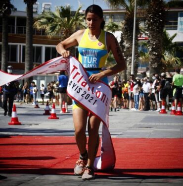 ALANYA BELEDİYESİ TRIATLON TAKIMI GURURLANDIRDI