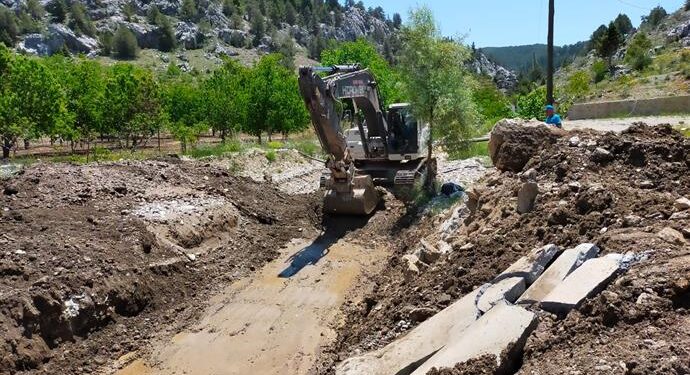 ALANYA BELEDİYESİ’NDEN YAYLA YOLLARINDA YOĞUN ÇALIŞMA