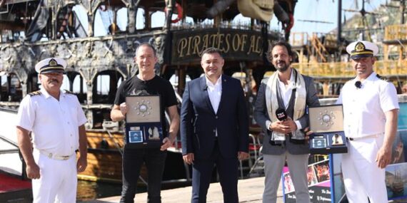ALANYA’NIN GÜZELLİKLERİ VAPURDA ÇAY SİMİT PROGRAMI İLE TRT EKRANLARINDA