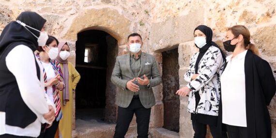 BAŞKAN YÜCEL ALANYA’DA BİR TARİHİ DAHA AYAĞA KALDIRIYOR