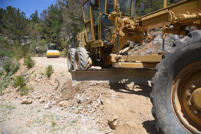 BAŞKAN YÜCEL’DEN KOŞDAVUT YOLU’NA ASFALT MÜJDESİ