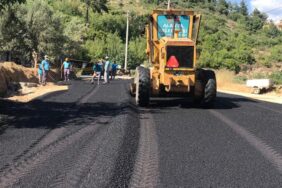 ÇIPLAKLI FATİH CADDESİ’NE SICAK ASFALT