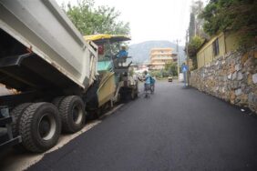 MAHMUTLAR KÜVES VE RECEPLİ’NİN ASFALTI TAMAMLANDI