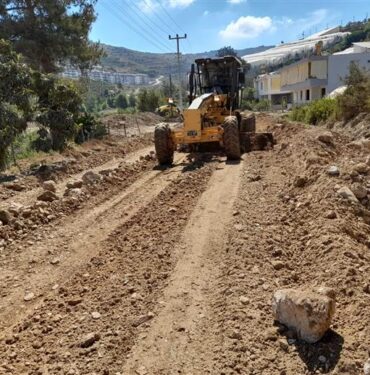 SEKİ VE İSHAKLI YOLU’NDA ASFALT HAZIRLIĞI